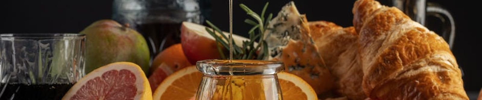 Why the Combo of Cinnamon and Honey Is Nature’s Powerhouse Remedy